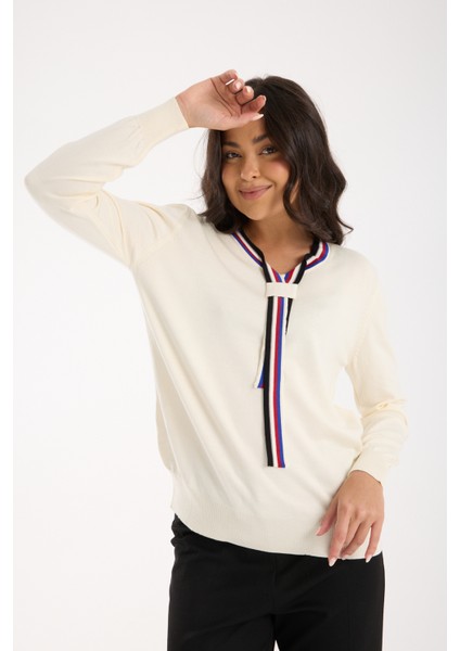 Kadın Ekru Elit Viskon Kumaş Kontrast Şeritli Bisiklet Yaka Triko Bluz fiyatları
