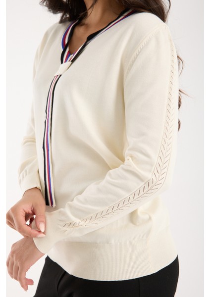 Kadın Ekru Elit Viskon Kumaş Kontrast Şeritli Bisiklet Yaka Triko Bluz fırsatları