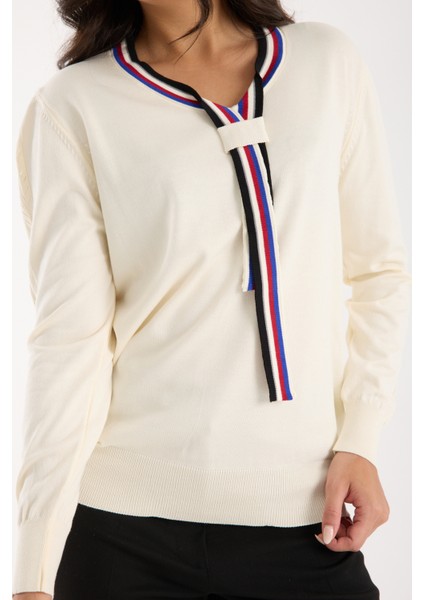 Kadın Ekru Elit Viskon Kumaş Kontrast Şeritli Bisiklet Yaka Triko Bluz indirimleri