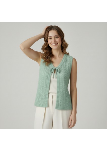 Çeyizlik Bağcıklı Simli Yumoş Yelek fiyatları