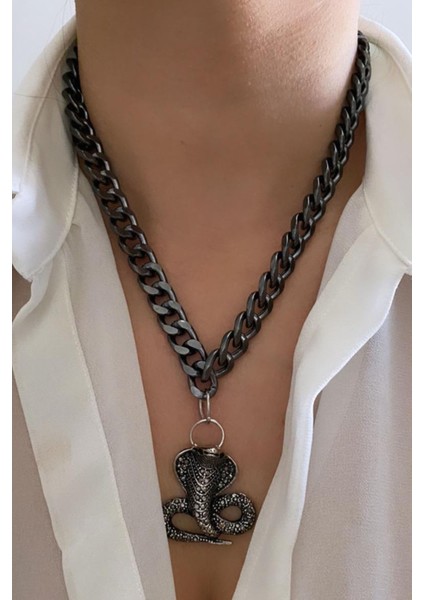 Yılan Figürlü Kolye