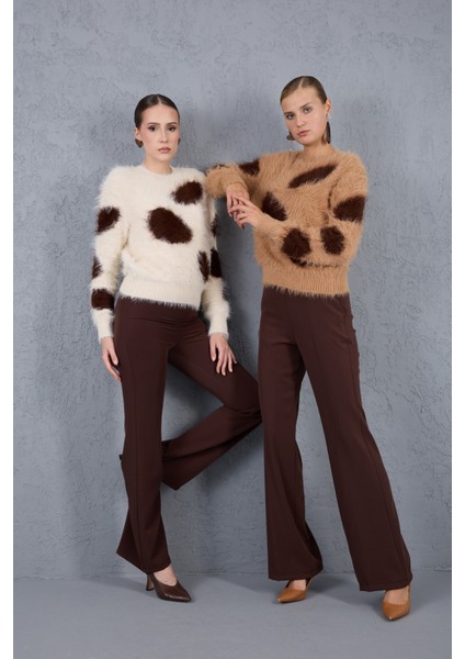 Ekru-Kahve Sakal Iplik Desenli Bisiklet Yaka Triko Kazak