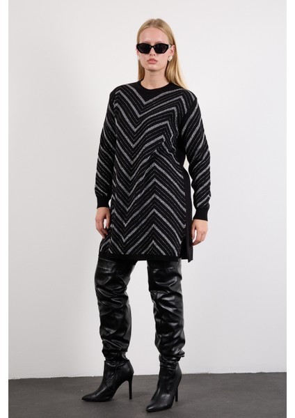 Kadın Siyah Yan Yırtmaçlı Bisiklet Yaka Sim Desenli Triko Bluz modelleri