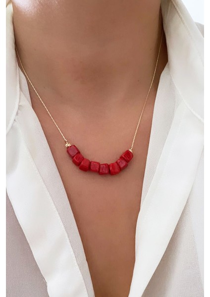 Dorika Detay Doğaltaş Kolye