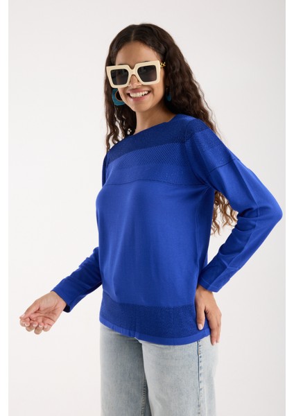 Kadın Saks Mavisi Viskon Kumaş Kayık Yaka Simli Triko Bluz fırsatları