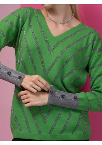 V Yaka Çizgili Yeşil Kadın Kazak fiyatları