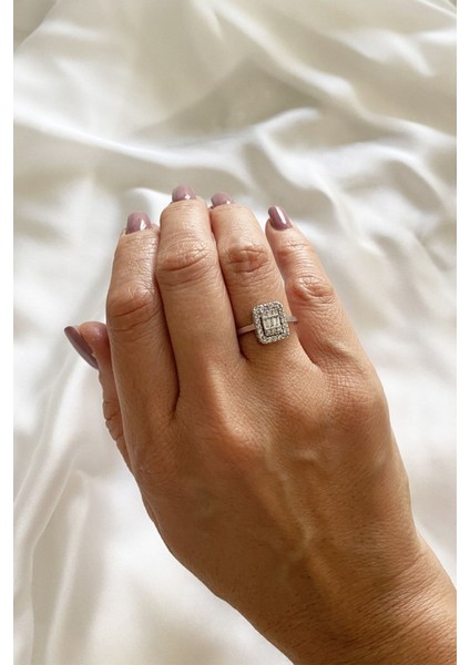 Baget Pırlanta Görünümlü Yüzük fiyatları