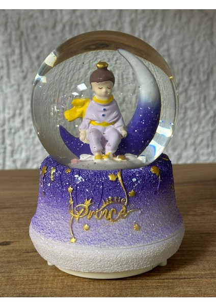 Küçük Prens ve Ay Temalı Işıklı Müzikli Pilli Orta Boy Kar Küresi Dekoratif Hediyelik Eşya Müzik Kutusu