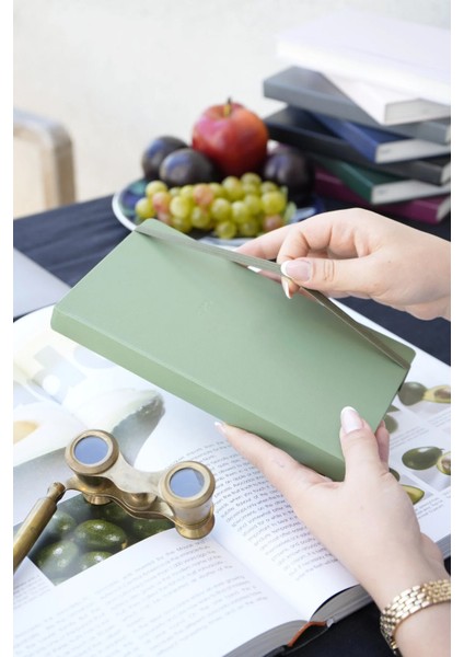 Classic 2026 Günlük Ajanda 13x21 cm Sert Kapak Ivory 70gr. modelleri