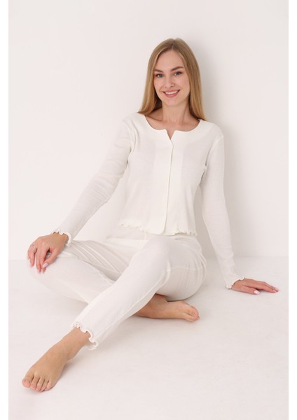 Ekru Önden Düğmeli Pijama Takımı