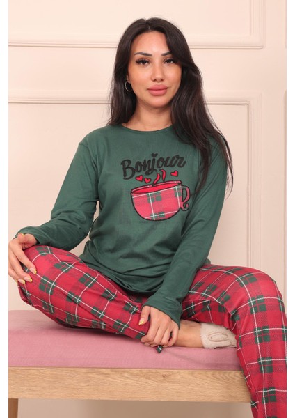Kadın Bonjour Sloganlı ve Altı Ekose Desenli Termal Pijama Takımı modelleri
