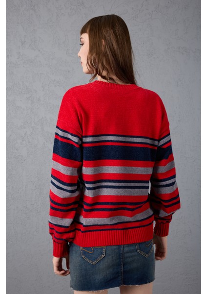 Kadın Kırmızı Çizgili V Yaka Şönil Kadife Triko Kazak fırsatları