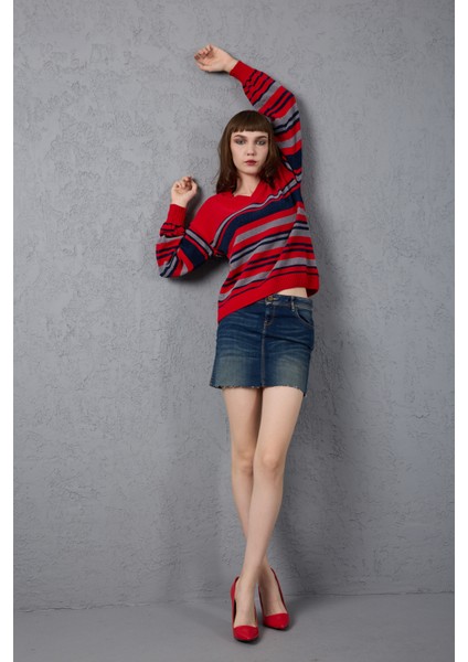 Kadın Kırmızı Çizgili V Yaka Şönil Kadife Triko Kazak