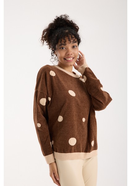 Kadın Kahve Puantiyeli Şönil Kadife Bisiklet Yaka Triko Kazak