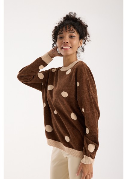 Kadın Kahve Puantiyeli Şönil Kadife Bisiklet Yaka Triko Kazak fiyatları