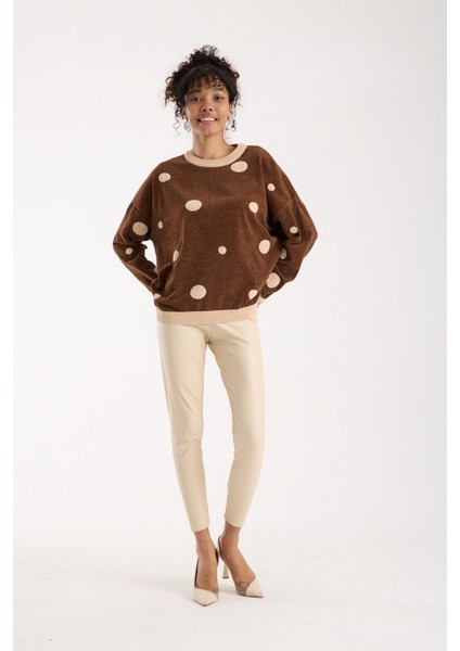 Kadın Kahve Puantiyeli Şönil Kadife Bisiklet Yaka Triko Kazak