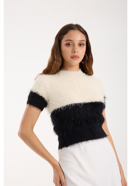 Kadın Ekru-Siyah Sakal Iplik Iki Renkli Kısa Kollu Bisiklet Yaka Triko Kazak fırsatları