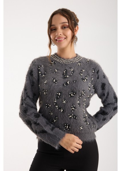 Kadın Füme Sakal Iplik Taş ve Inci Detaylı Bisiklet Yaka Triko Kazak
