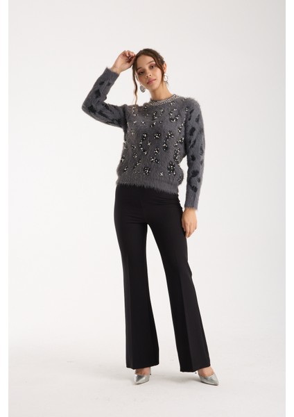 Kadın Füme Sakal Iplik Taş ve Inci Detaylı Bisiklet Yaka Triko Kazak