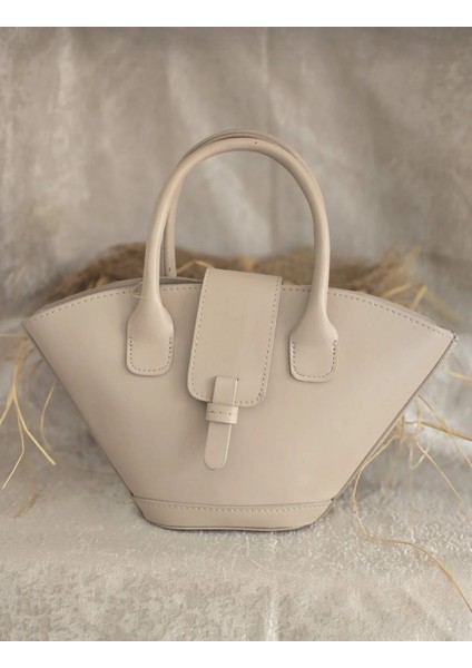 Üçgen Kadın Kol Çantası Uzun Çaprazlı Krem