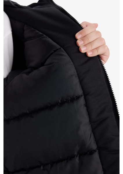 Erkek Çocuk Su İtici Kapüşonlu Fermuarlı Şişme Mont E7418A825WN