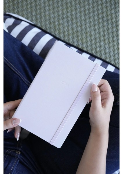 Classic 2026 Günlük Ajanda 13X21 Cm. Sert Kapak. Ivory 70 GR.384 Sayfa. Cepli.lastikli.lila indirimleri