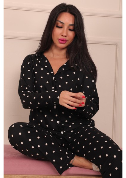 Kadın Puantiye Desenli Önü Düğmeli Uzun Kol Altı Uzun Süet Pijama Takımı modelleri