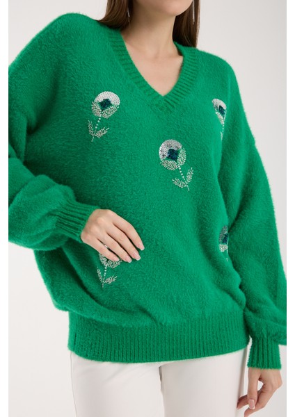 Kadın Yeşil Sakal Iplik Balon Kollu Boncuk Nakışlı V Yaka Triko Kazak modelleri