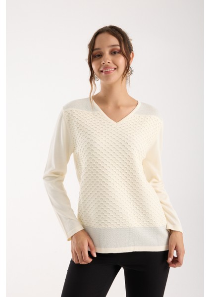 Kadın Ekru Viskon Kumaş V Yaka Simli Triko Bluz indirimleri