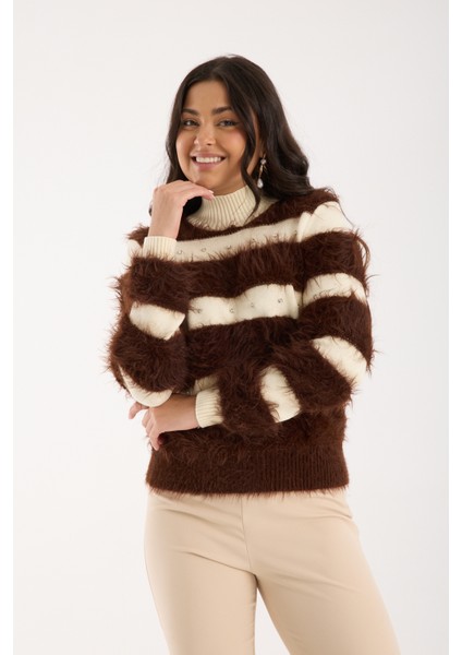 Kadın Acı Kahve Sakal Iplik Taş Detaylı Yarım Balıkçı Yaka Triko Kazak