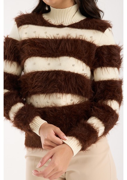 Kadın Acı Kahve Sakal Iplik Taş Detaylı Yarım Balıkçı Yaka Triko Kazak modelleri