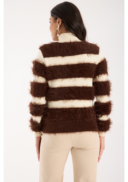 Kadın Acı Kahve Sakal Iplik Taş Detaylı Yarım Balıkçı Yaka Triko Kazak fırsatları