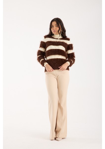Kadın Acı Kahve Sakal Iplik Taş Detaylı Yarım Balıkçı Yaka Triko Kazak