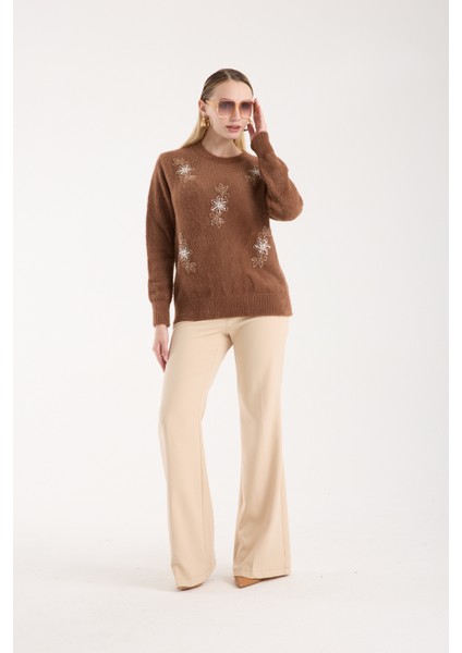 Kadın Taba Sakal Iplik Boncuk Nakışlı Bisiklet Yaka Triko Kazak