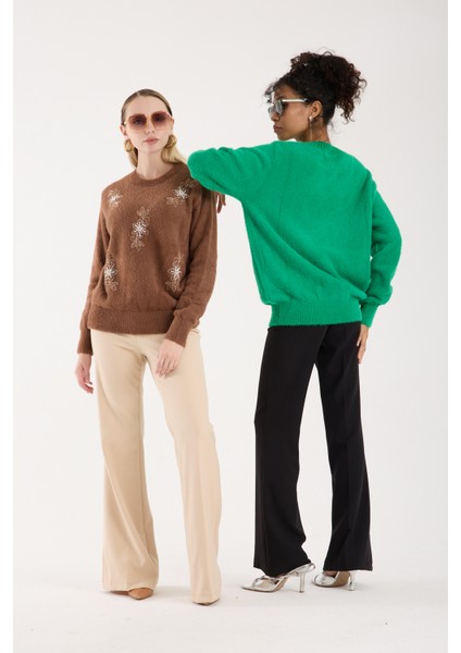 Kadın Taba Sakal Iplik Boncuk Nakışlı Bisiklet Yaka Triko Kazak