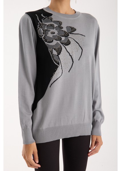 Kadın Gri Elit Viskon Kumaş Taş Detaylı Bisiklet Yaka Triko Bluz fırsatları