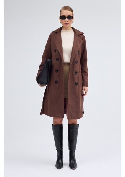 Kemer Detaylı Aksesuarlı Kaşe Kaban