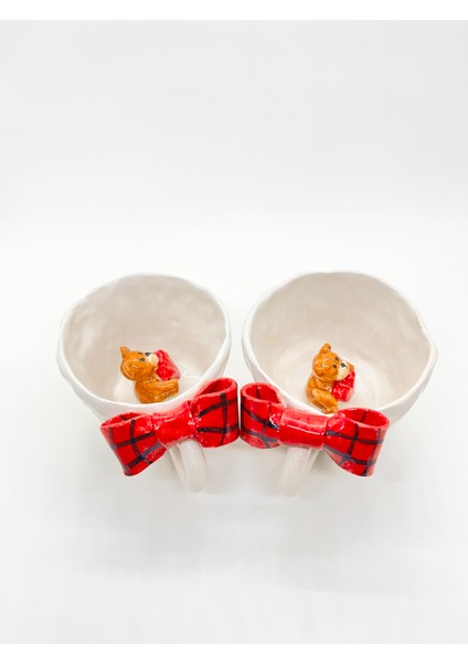 Kupa Kırmızı Kurdeleli Ayıcıklı El Yapımıı Sevimli Seramik Kupa