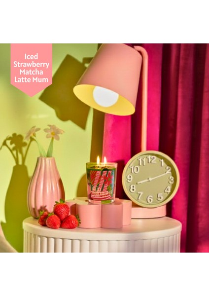 Iced Strawberry Matcha Latte Mum | Doğal Soya Balmumu Jel Mum – Çevre Dostu Dekoratif Mum 250G indirimleri