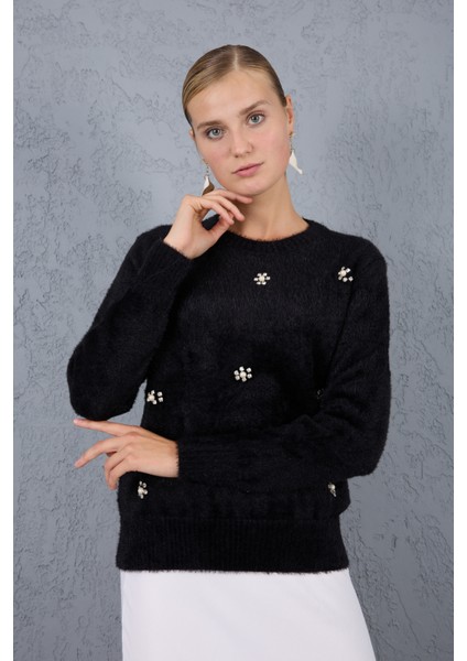 Kadın Siyah Sakal Iplik Taş ve Inci Detaylı Bisiklet Yaka Triko Kazak