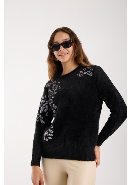 Kadın Siyah Sakal Iplik Boncuk Nakışlı Bisiklet Yaka Triko Bluz indirimleri