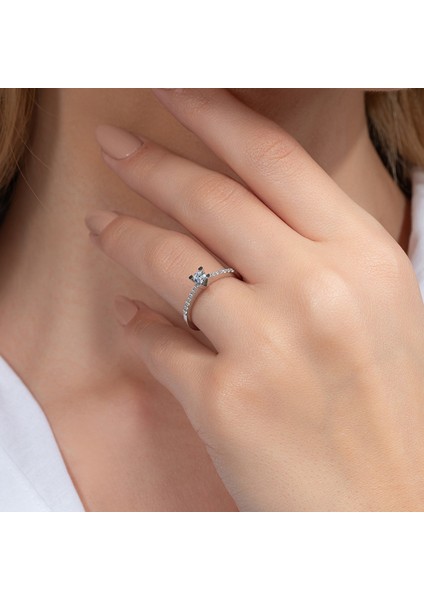 0,32 Karat Kolu Taşlı Tektaş Pırlanta Yüzük indirimleri