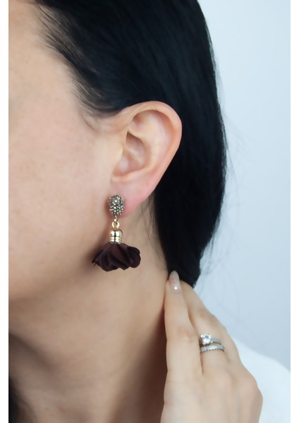 Çiçek Sallantılı Bronz Küpe