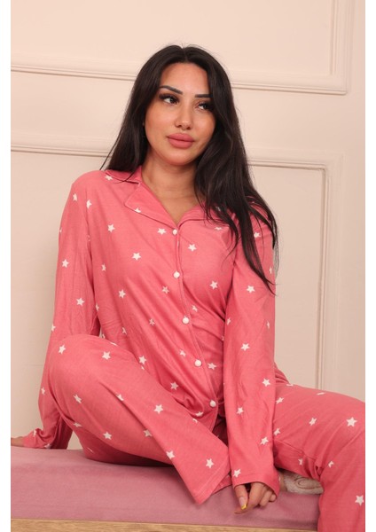 Kadın Yıldız Desenli Önü Düğmeli Uzun Kol Altı Uzun Süet Pijama Takımı modelleri