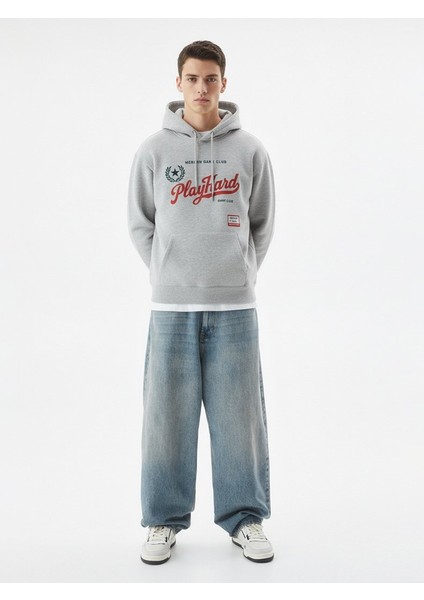 Uzun Kollu Kapüşonlu Slogan Baskılı Gri Sweatshırt