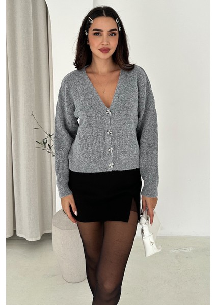 Kadın V Yaka Düğmeli Triko Hırka – Textured Grace fiyatları