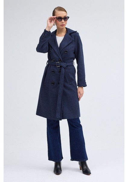 Aksesuar Detaylı Kaşe Kaban Kemerli