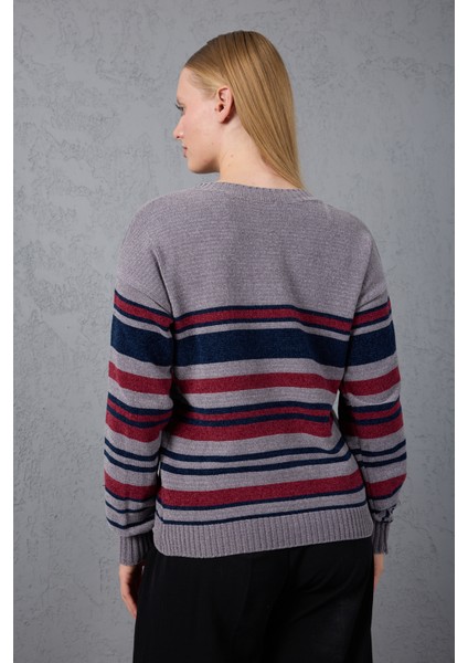 Kadın Gri Çizgili V Yaka Şönil Kadife Triko Kazak fırsatları