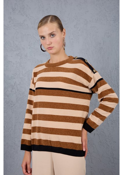 Kadın Taba-Krem Çizgili Şönil Kadife Bisiklet Yaka Omuzda Düğme Detaylı Triko Kazak modelleri