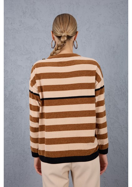 Kadın Taba-Krem Çizgili Şönil Kadife Bisiklet Yaka Omuzda Düğme Detaylı Triko Kazak fırsatları